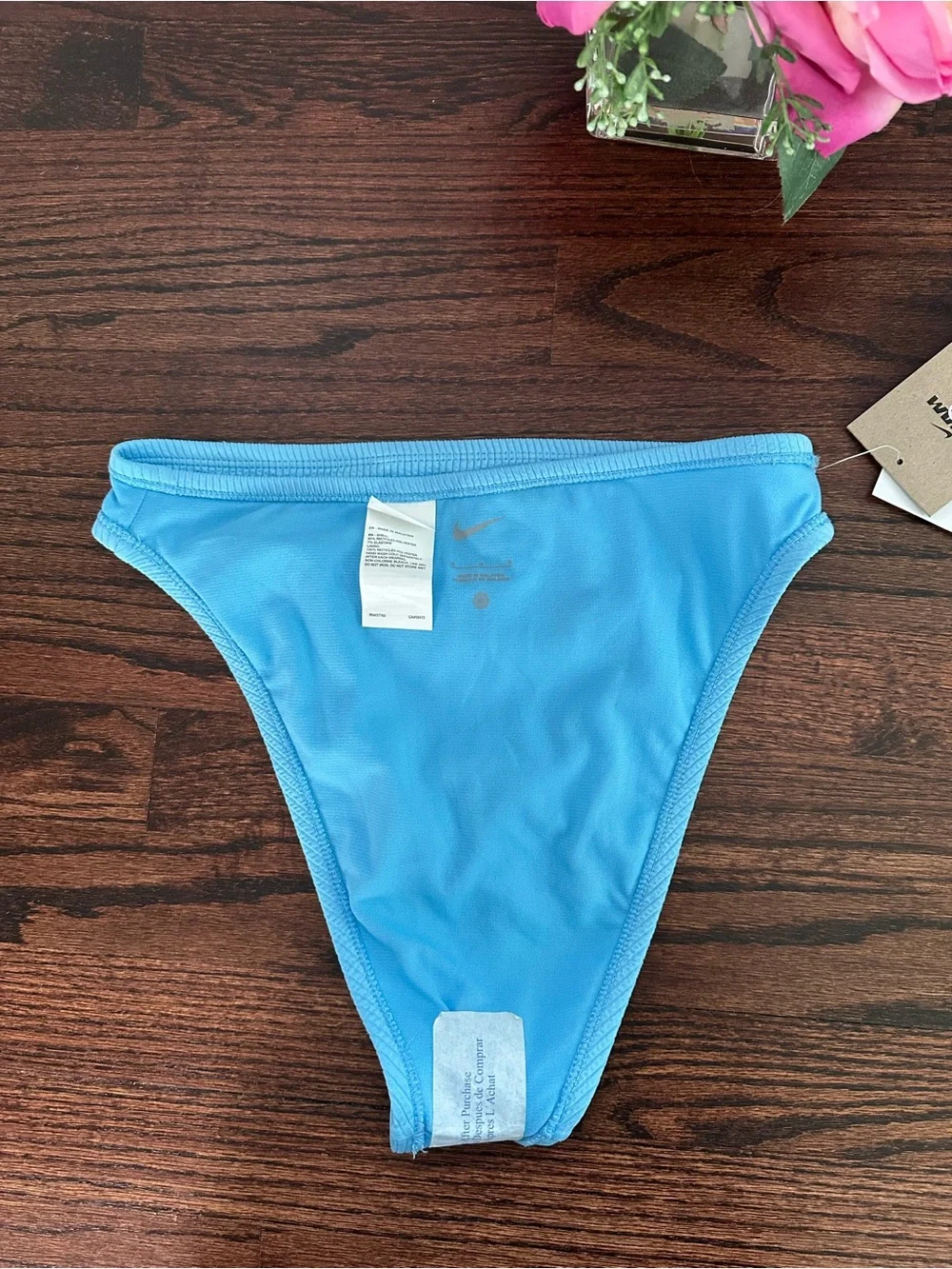 NWT Nike Move to Zero textured swim bottom, size M